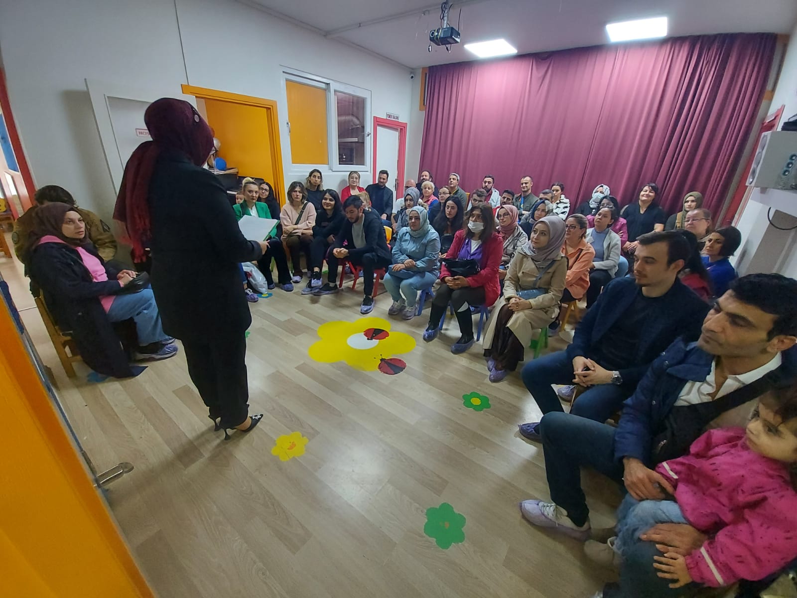 küçük çınarlar ana okulu veli toplantısı